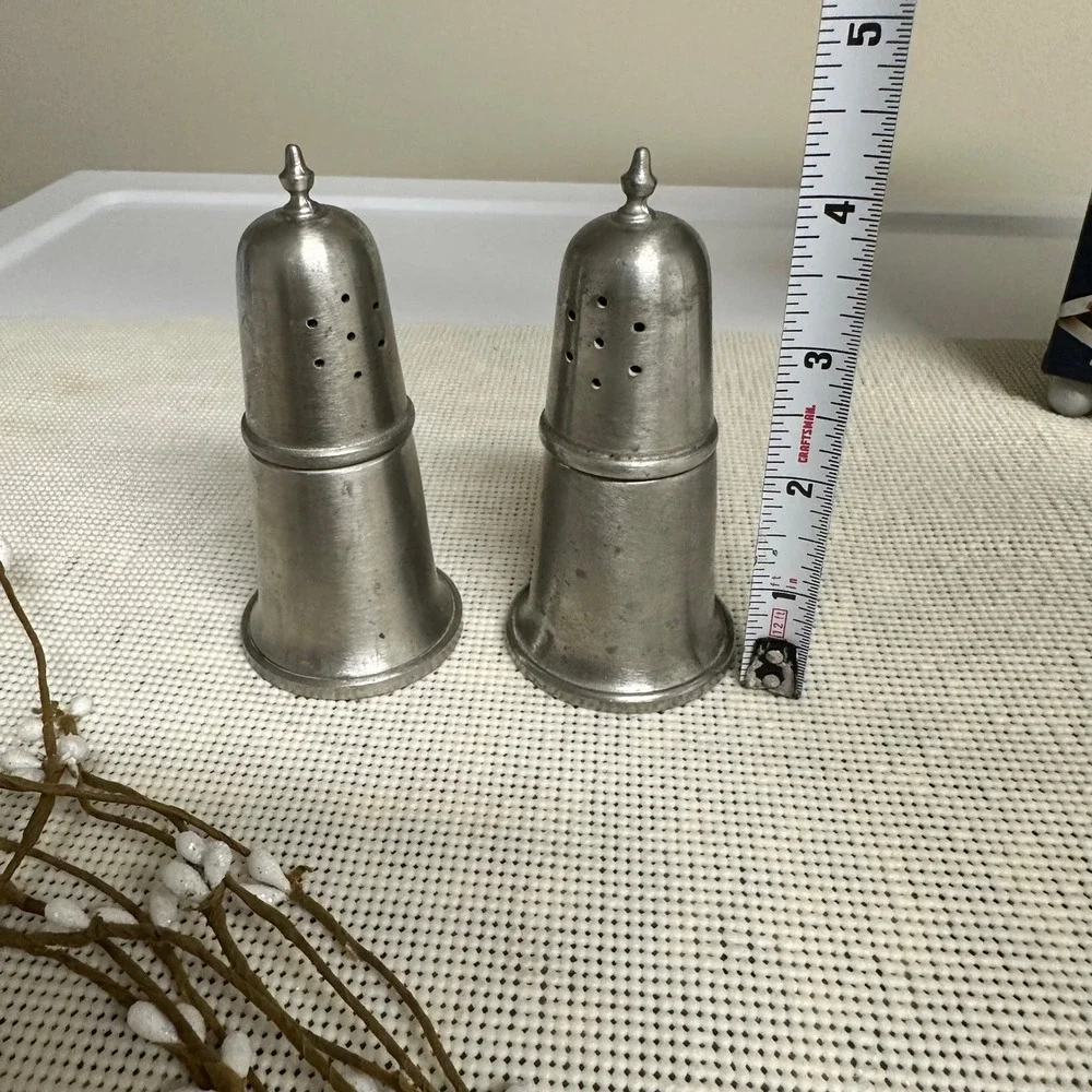 Woodbury Pewterers Genuine Pewter‎ Salt & Pepper Shakers Set  Vintage